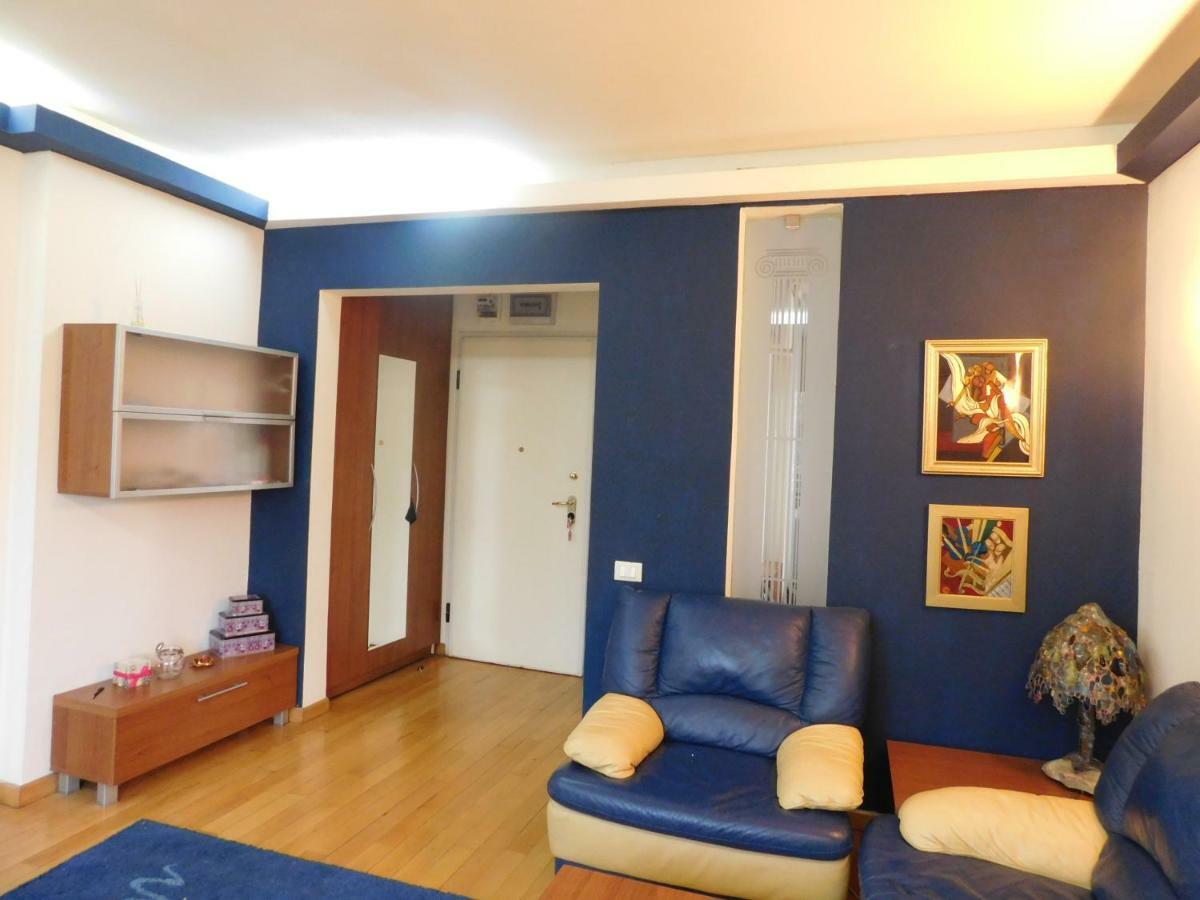Nicole'S Apartment Bucharest Luaran gambar