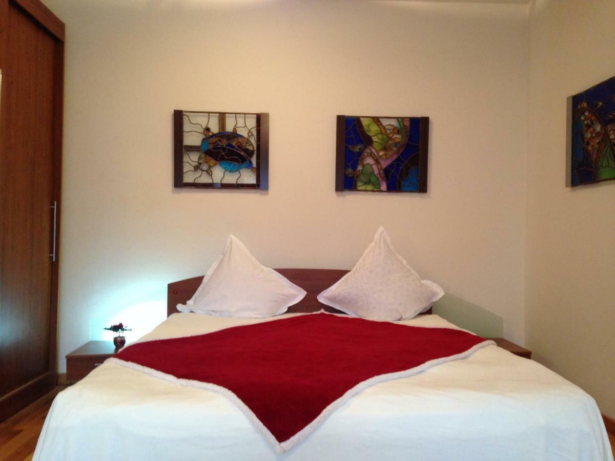 Nicole'S Apartment Bucharest Luaran gambar