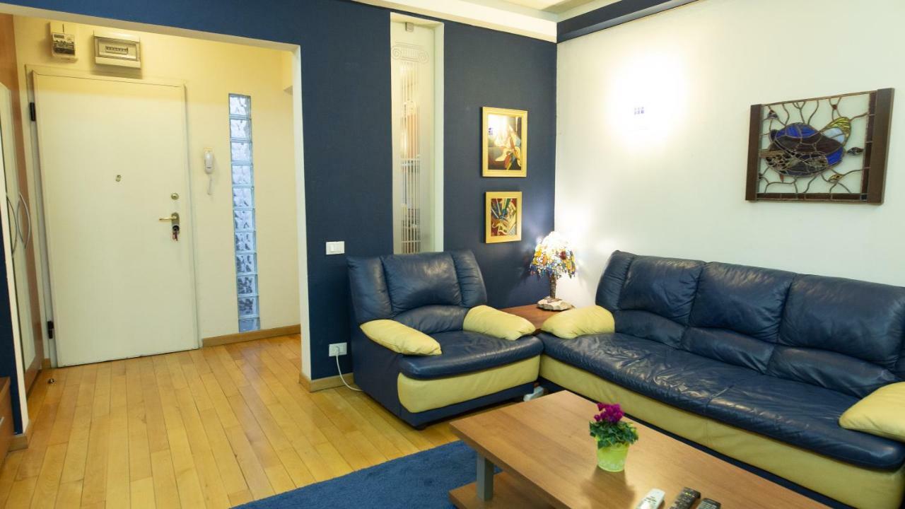 Nicole'S Apartment Bucharest Luaran gambar