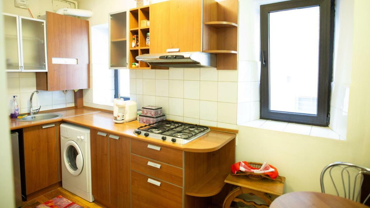 Nicole'S Apartment Bucharest Luaran gambar